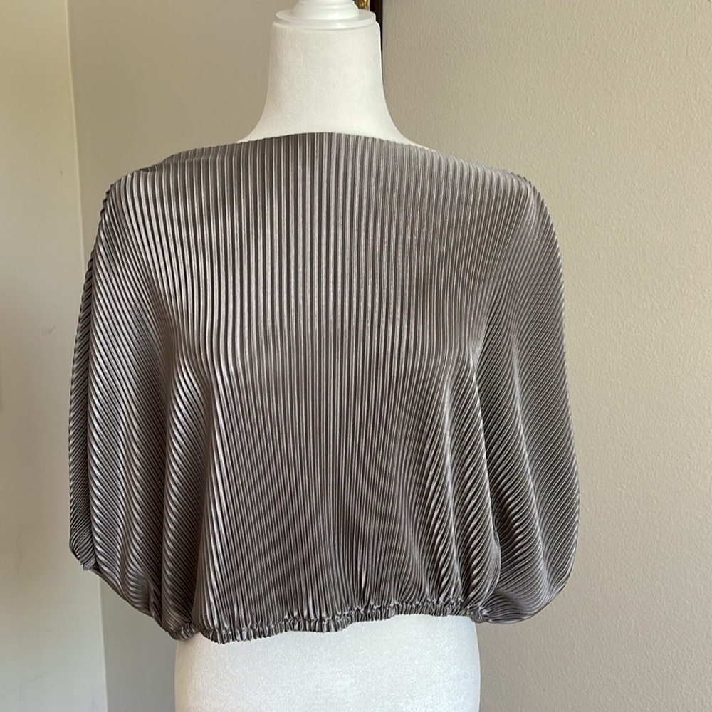 NWT PrettyLittleThing Charcoal Pleated Top Size 16
